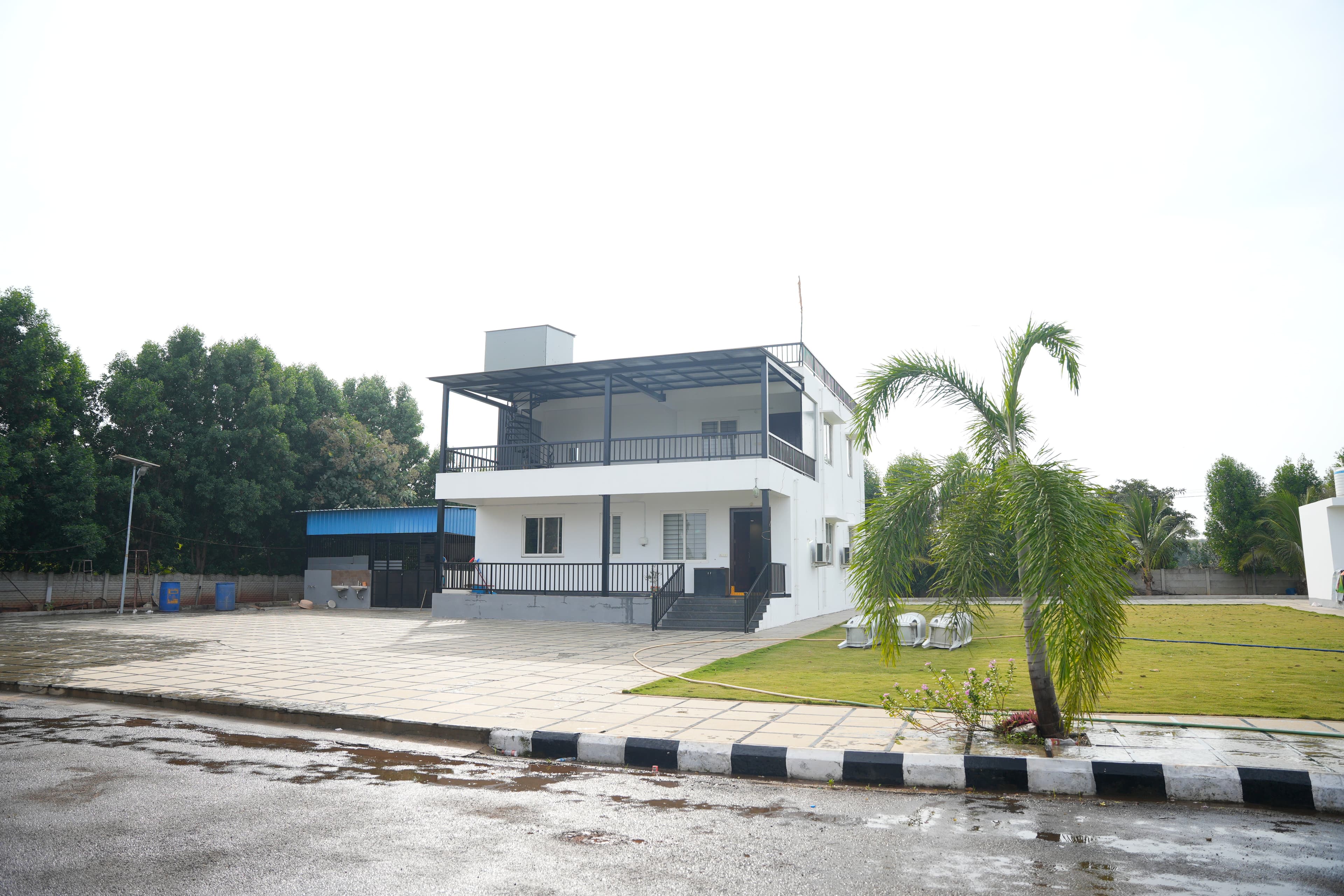 Gallery Image 1